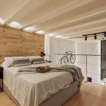 Spacest - Carrer De Sant Pere Mes Alt A Apartament